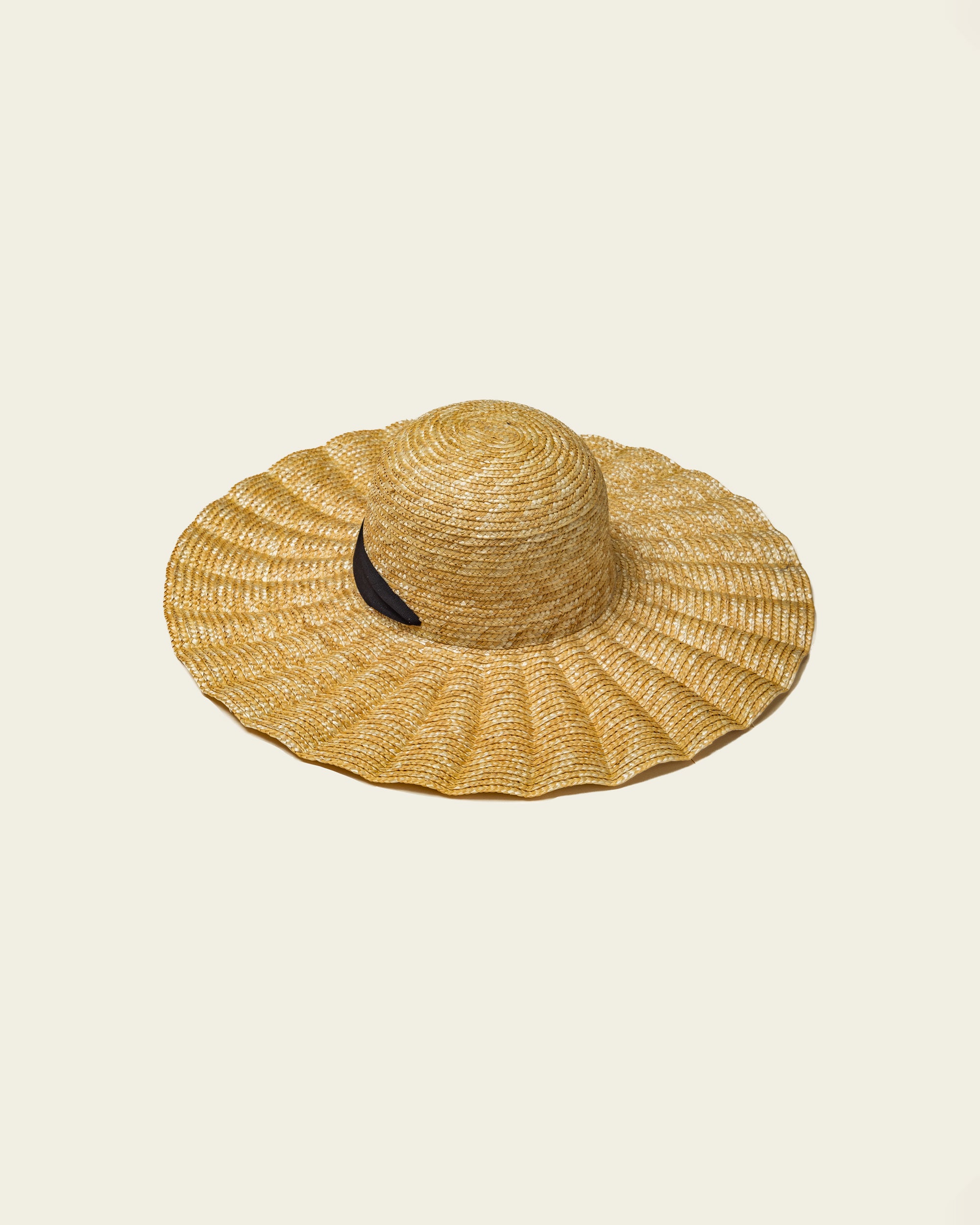 Play Ruffle Hat