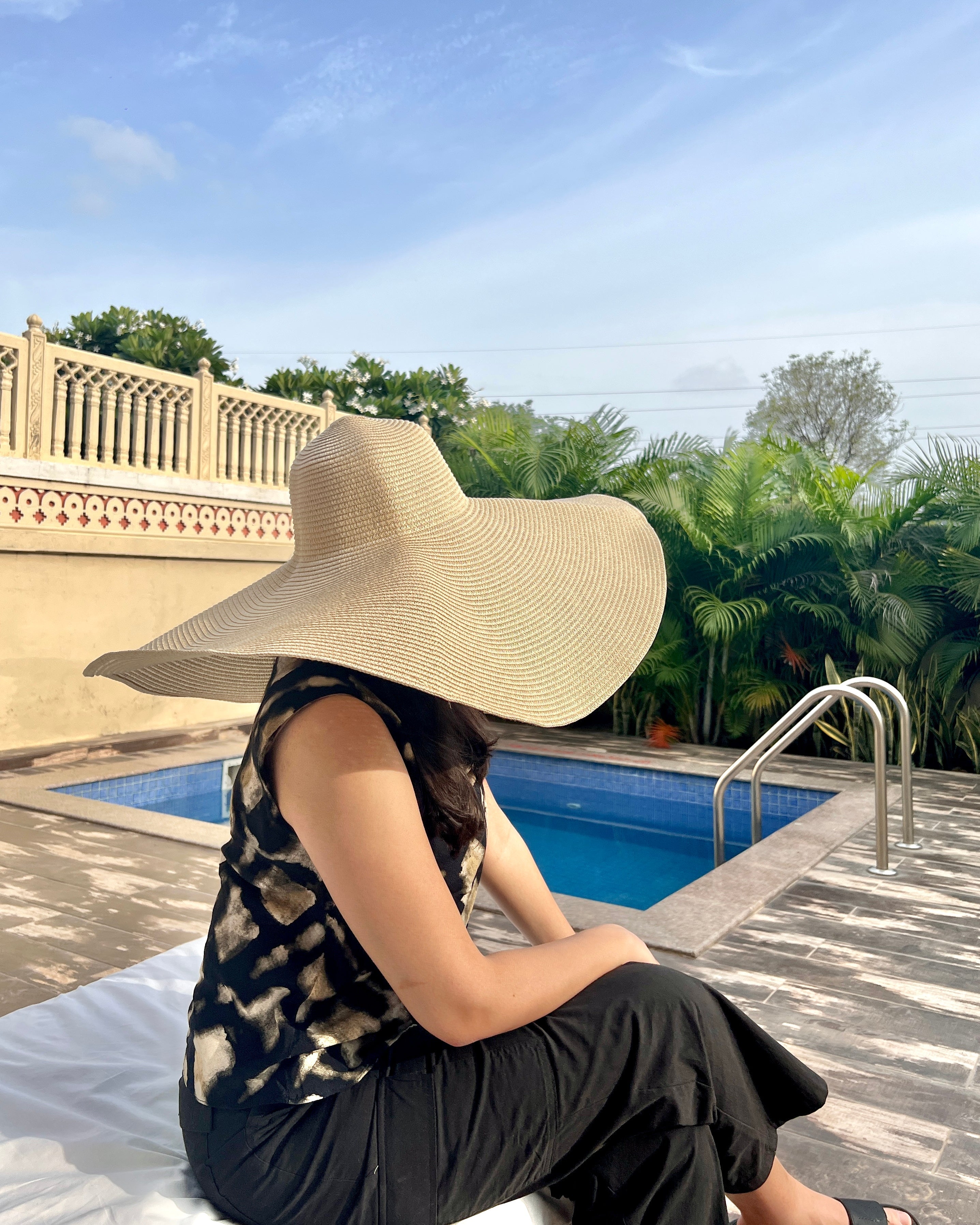 Oversized Floppy Hat - Beige